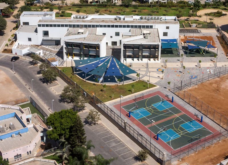 מבט על בית ספר